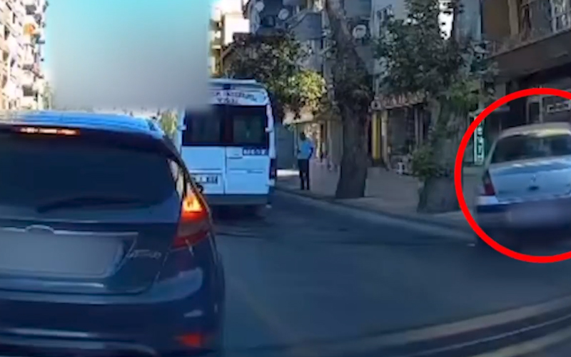 Trafik magandası kaldırımı yol gibi kullandı