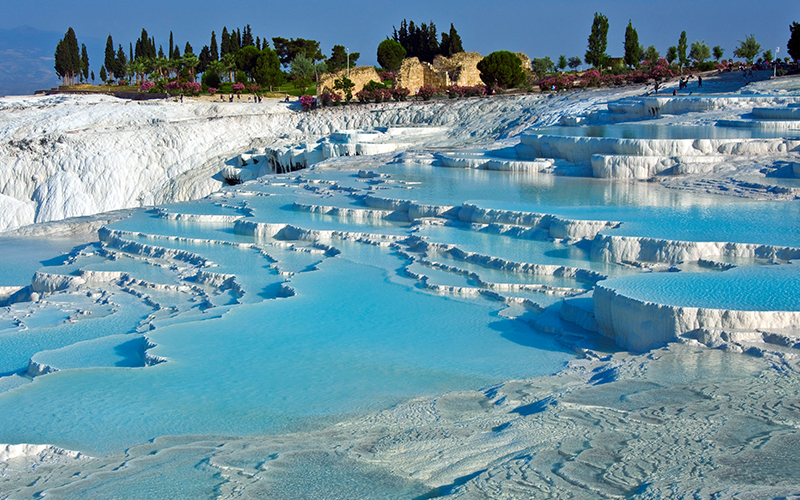 Termal suda debinin düşmesi Pamukkale travertenlerini tehdit ediyor