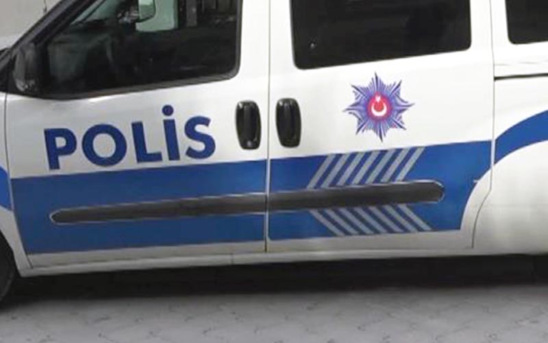 Balkondan düşen kişi hayatını kaybetti