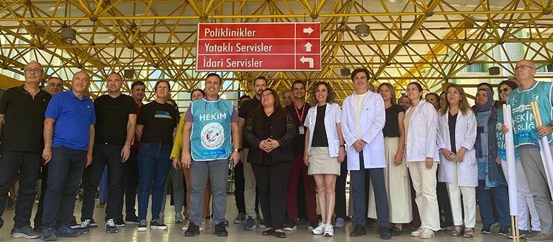 Denizli’de doktor ve sağlık çalışanlarının sorunları basın açıklamasıyla dile getirildi