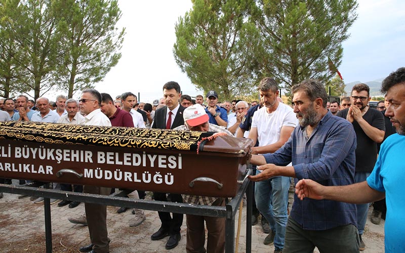 Göçük kurbanı maden işçisinin cenazesi toprağa verildi