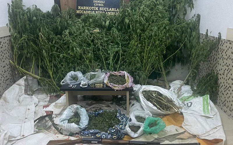 4,5 kilo esrar ele geçirildi, 2 kişi tutuklandı
