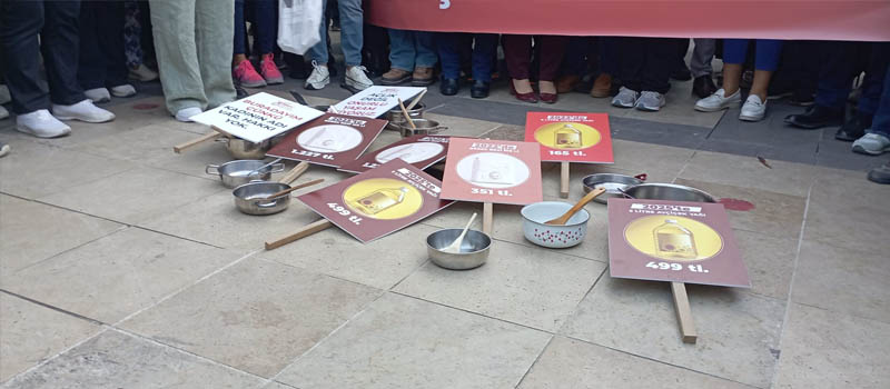 Denizli'de kadınlardan boş tencere eylemi 