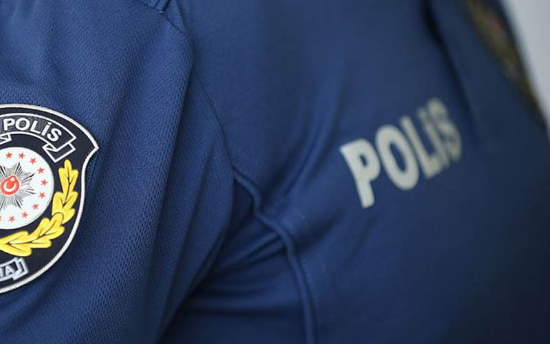 Futbolcuların kavgasına biber gazıyla müdahale eden 2 polise soruşturma açıldı