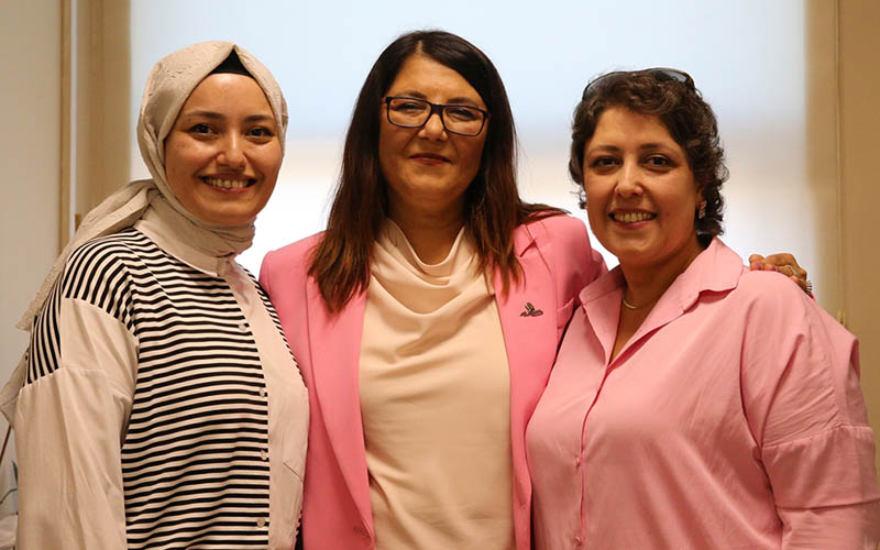 Erken teşhisle kanseri yenen kadın farkındalık için çalışıyor