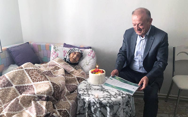 Kaymakam Demir, Merkezefendi’nin “asırlık çınarları”nı ziyaret etti