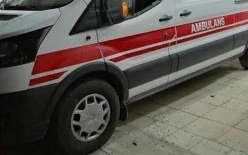 Motosiklet devrildi, 2 kişi öldü