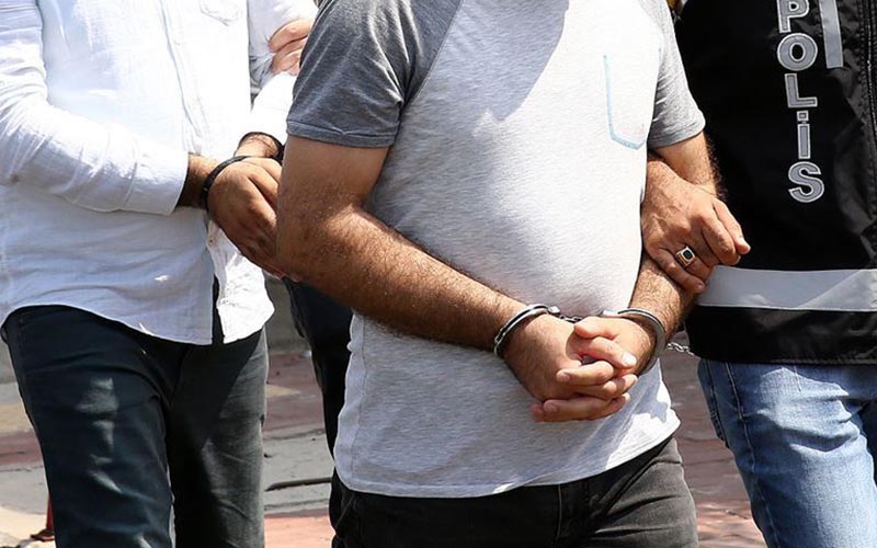 Denizli’de cinayetten aranan 10 zanlı yakalandı