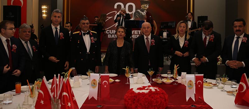 Denizli'de Cumhuriyet Bayramı resepsiyonu verildi
