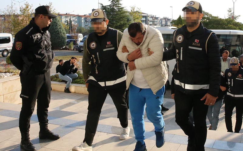 Sahte kan raporu şüphelileri adliyede