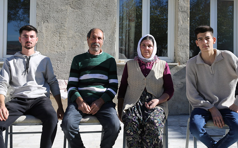 Denizli’de 12 çocuklu aile, hepsinin isimleri Orta Asya kökenli