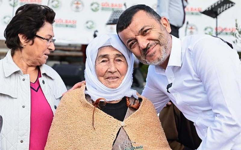 Denizli’de Hilmiye Nine, Andımızı söyleyip yasaklayanlara ders verdi