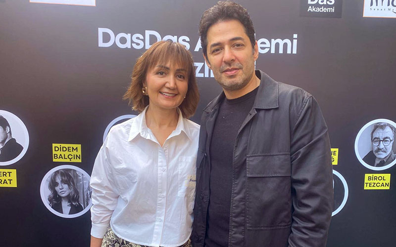 Mert Fırat, okul arkadaşları ile Denizli’de sanat için buluştu