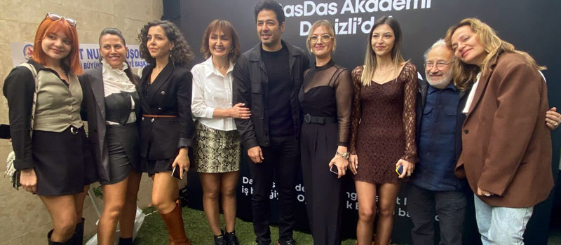DasDas Akdemi ve İmge Sanat Merkezi oyunuculuk atölyesi alnsmanına Mert Fırat ve Didem Balçın da katıldı