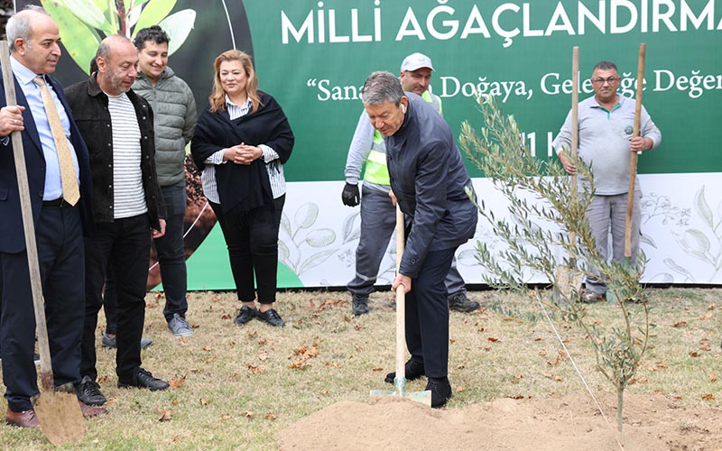 Denizli OSB’de ağaçlandırma, fidanlar toprakla buluştu