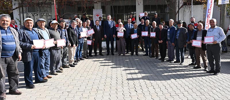 Denizli’de Çiftçi Tarla Okulu mezunlarını verdi