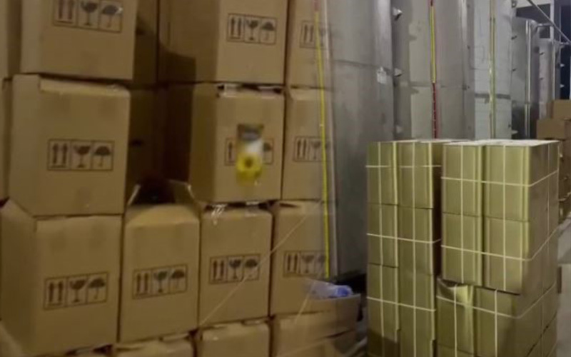 Binlerce litre kaçak üretilmiş bitkisel yağ ele geçirildi