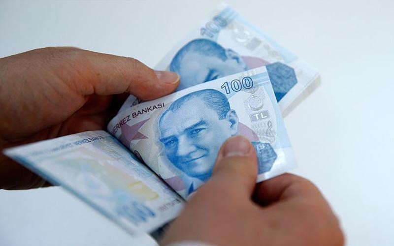 Emeklilerin zam farkları ödeniyor