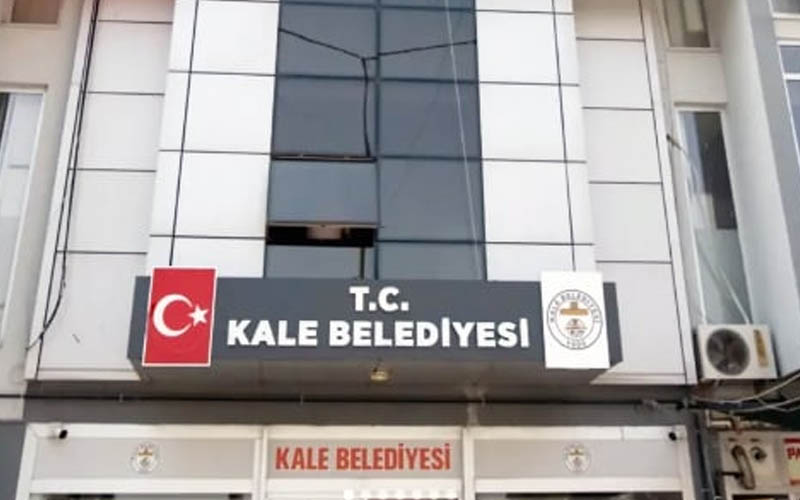 Kale Belediyesi iş yeri, daire ve arsa satacak
