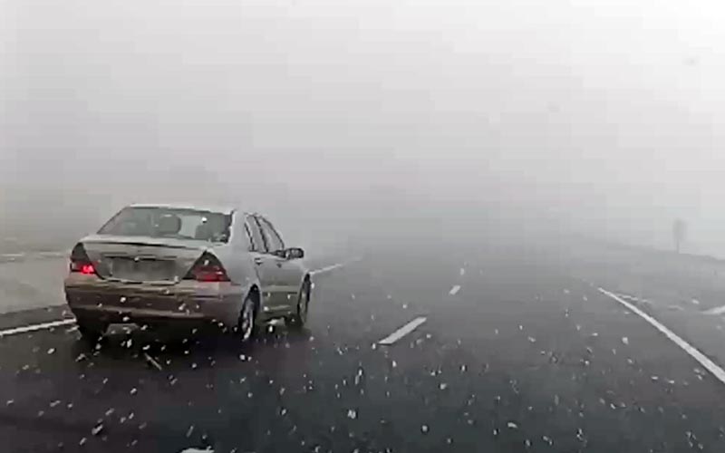 Dikkat! Karayollarında kar ve sis var
