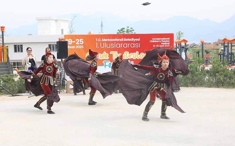 Tiyatro Festivali Merkezefendi Belediyesine ödül getirdi