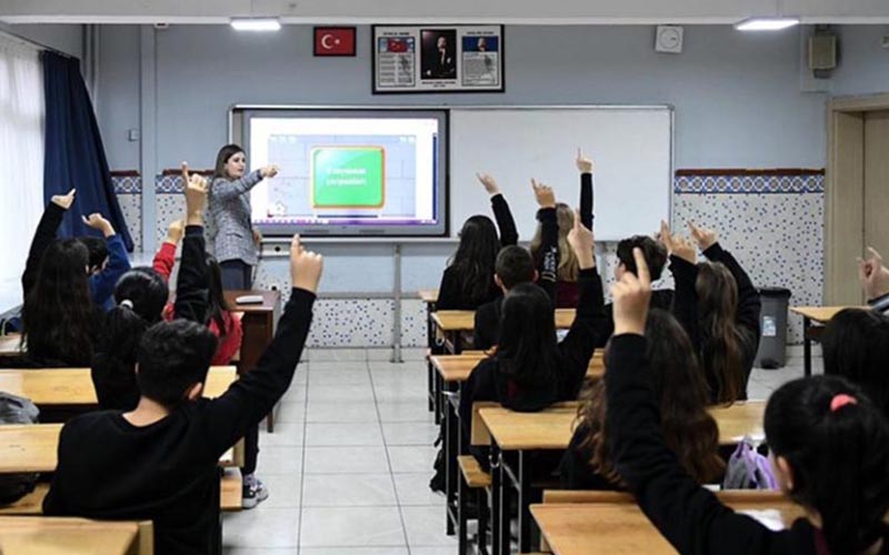 Öğretmene günlük puan verilecek