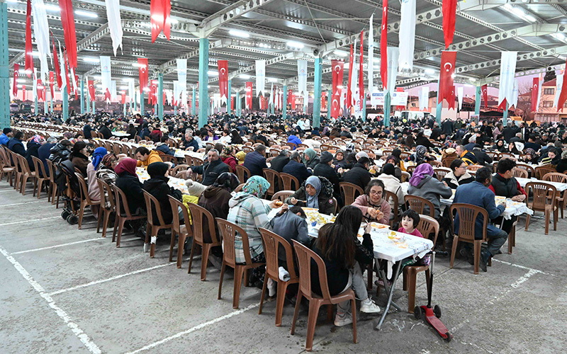 İlk iftar yemeği DTO-DBB iş birliğiyle verildi