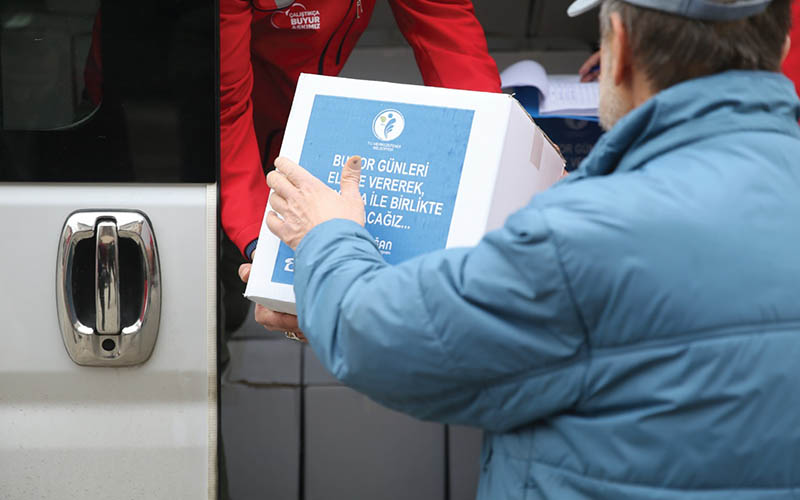Merkezefendi’de gıda kolisi desteği için başvurular başladı