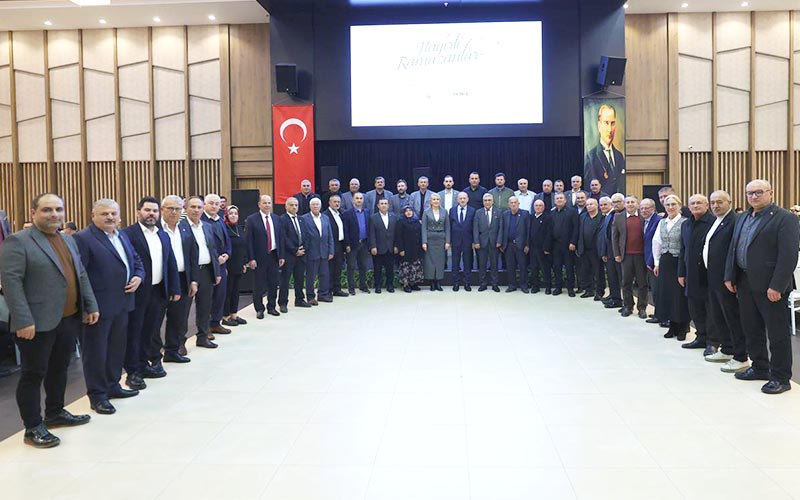 Doğan, muhtarlarla iftarda bir araya geldi