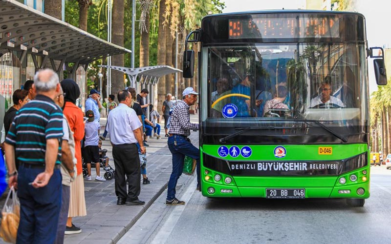 Belediye otobüsleri, dolmuşlar ve taksilerde zamlı tarife yürürlükte
