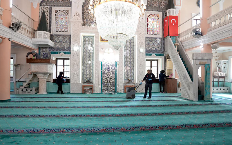 Pamukale Belediyesinden cami ve cemevlerinde ramazan temizliği