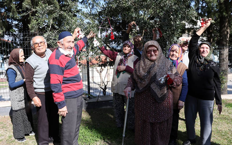 Pamukkale’de marteniçka geleneği ile baharın gelişi kutlandı