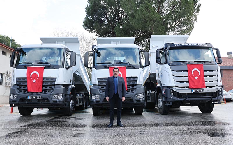 Pamukkale Belediyesi araç filosuna 3 kamyon daha ekledi