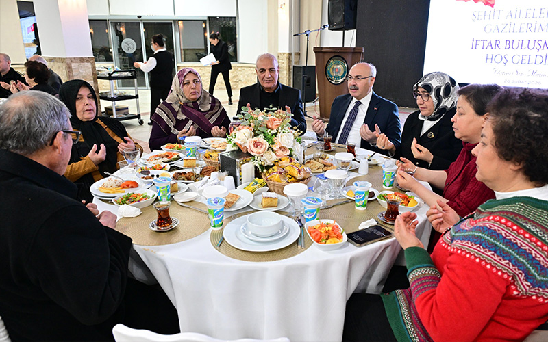 Vali Köşger, şehit aileleri ve gazilerle iftarda buluştu