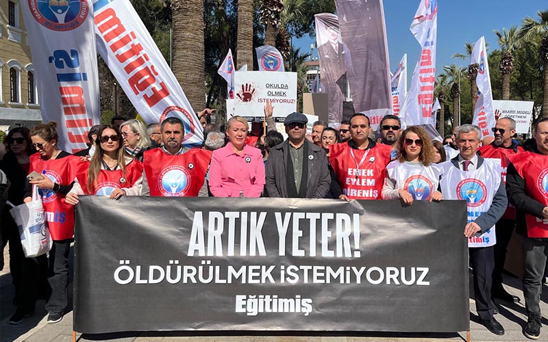 Eğitim-İş’ten pankartlı tepki: Öldürülmek istemiyoruz