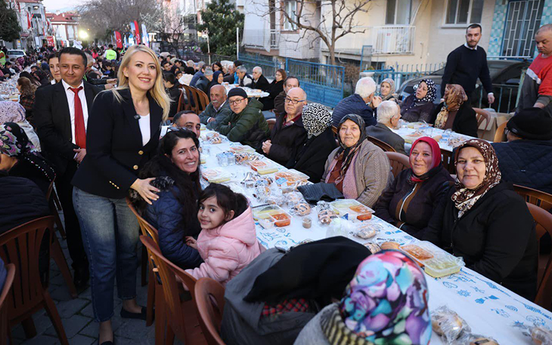 Merkezefendi’de iftar sofrası Akkonak Mahallesi’nde kuruldu