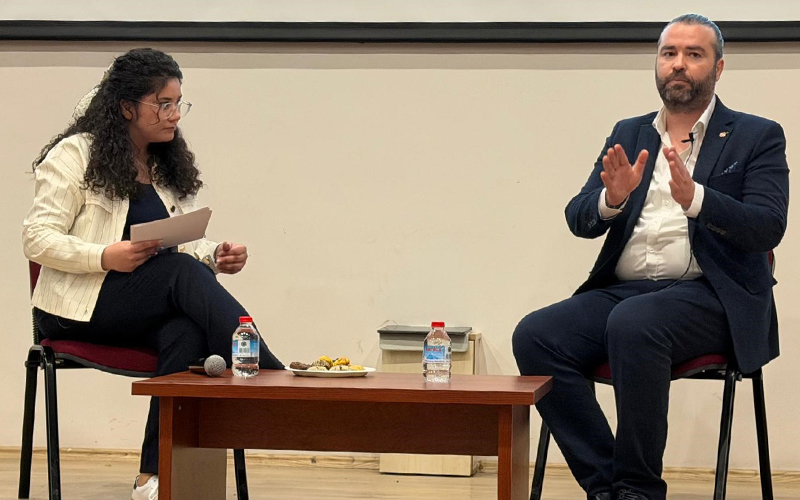 Tokmak, gençlere gazeteciliği anlattı: Her haber bir sorumluluktur
