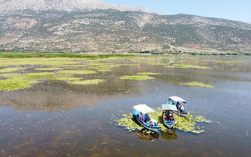 Işıklı Gölü’nde tekne turlarına karşı valiliğe dilekçe verildi