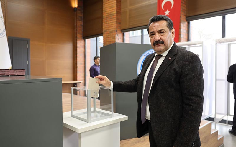 Pamukkale Belediyesi’nde başkanvekili, encümen ve komisyon üyeleri belirlendi