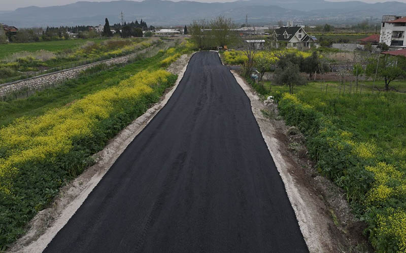 Pamukkale Belediyesinden Korucuk Mahallesi’ne sıcak asfalt