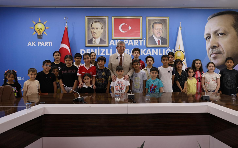 AK Parti İl Başkanı Subaşıoğlu, çocukları ağırladı