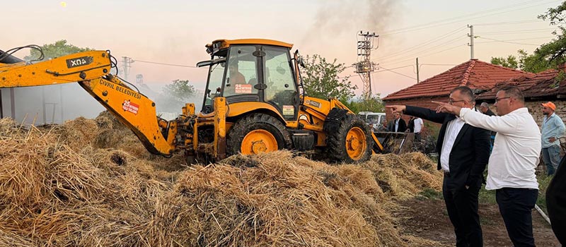 Denizli'deki bir besihanede yangın çıktı