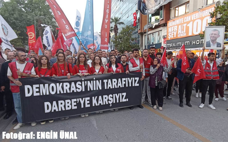 CHP’den ‘Demokrasimize Sahip Çıkıyoruz’ yürüyüşü
