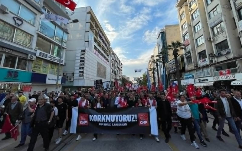 Genel merkezde yaşananların ardından ‘İrademize Sahip Çıkıyoruz’ yürüyüşü