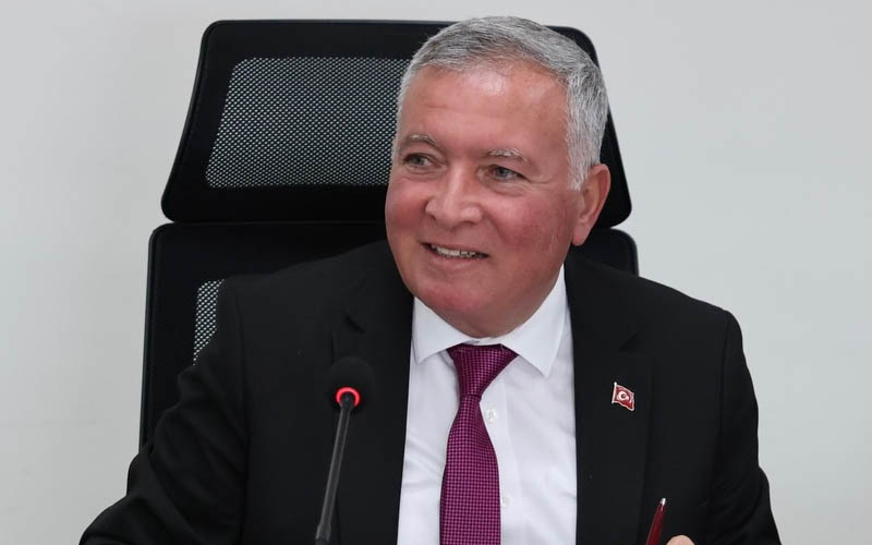 CHP’den istifa eden Kepenek sessiz