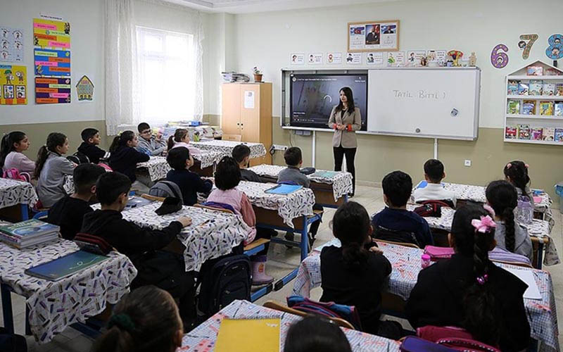 Okullardaki ara tatille ilgili yeni karar