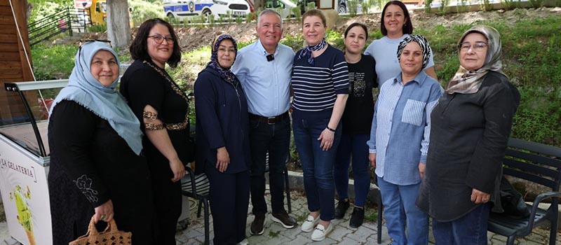 Denizli'nin Honaz ilçesinde Anneler Günü kutlandı