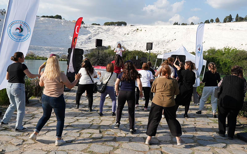 Pamukkale’de Anneler Günü Kocaçukur’da kutlandı