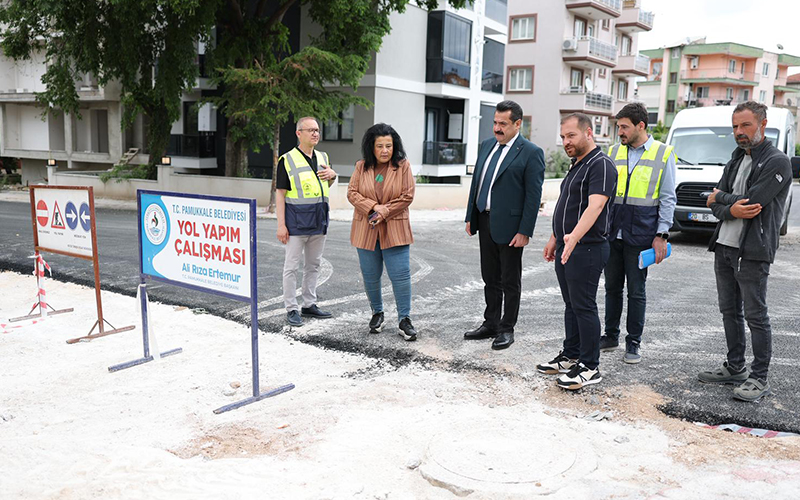 Ertemur, Yunusemre Mahallesi’ndeki çalışmaları inceledi