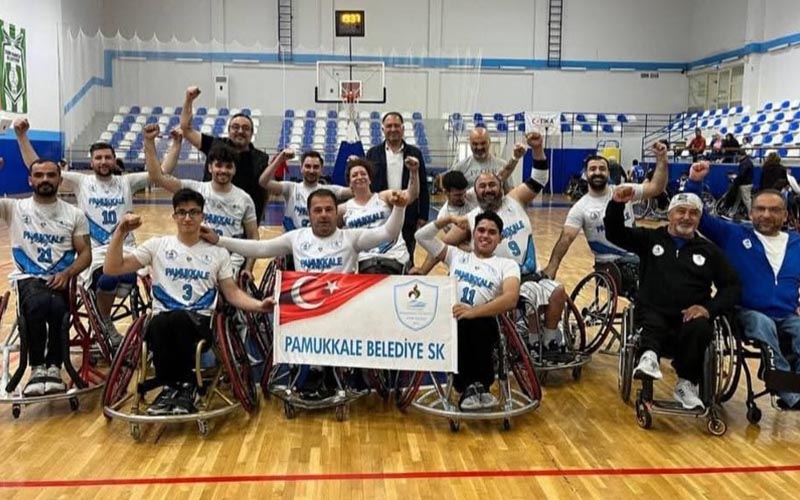 Pamukkale Belediyespor Tekerlekli Basketbol Takımı final grubunda